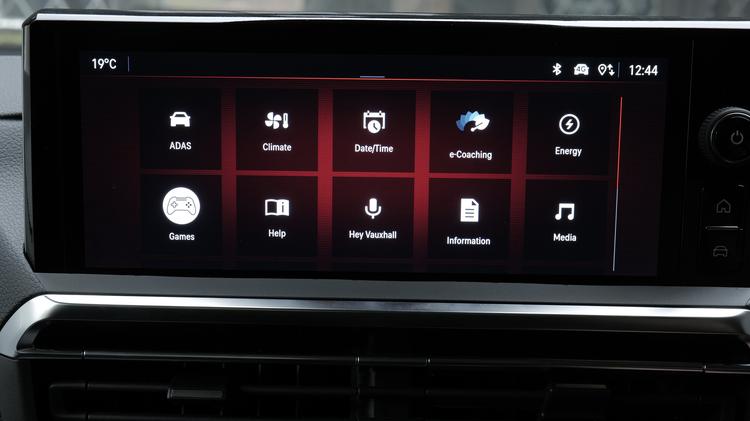 Vauxhall VIVARO LIFE ELECTRIC ESTATE 100kW Design XL 75kWh 5dr Auto